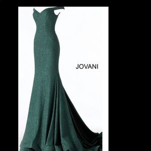 Brand new never worn Jovani gown